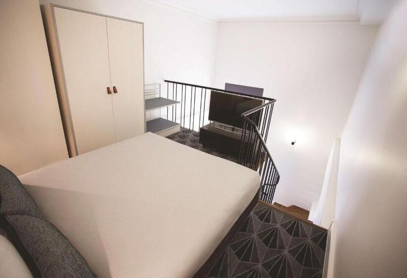 스탠다드 룸, The Savoy Hotel On Little Collins Melbourne