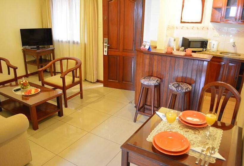 דירת חדר, House Inn Apart