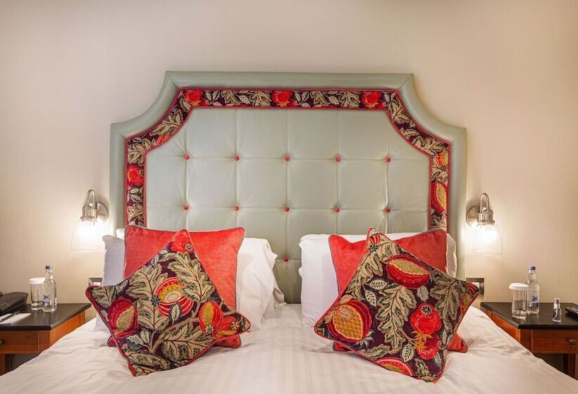 اتاق سوپریور, The Wynnstay Hotel, Oswestry, Shropshire