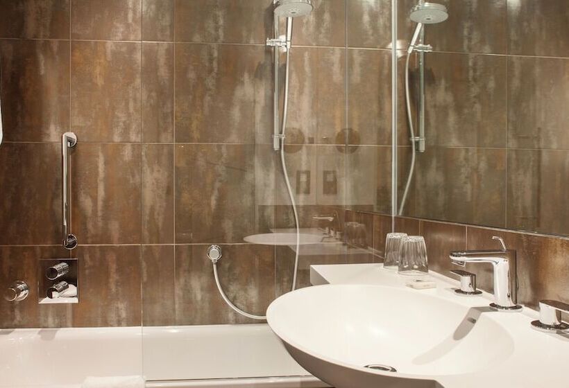 Номер Премиум, Crowne Plaza London Kings Cross, An Ihg