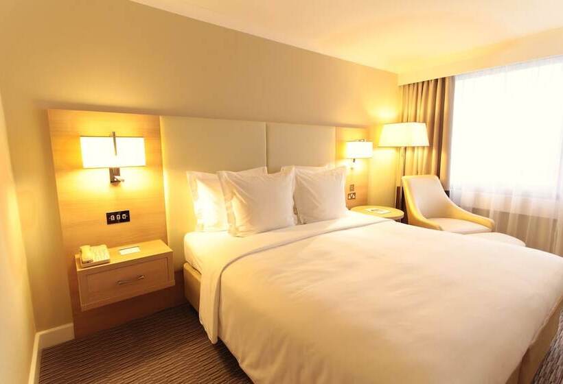 Номер Superior с Видом, Renaissance London Heathrow