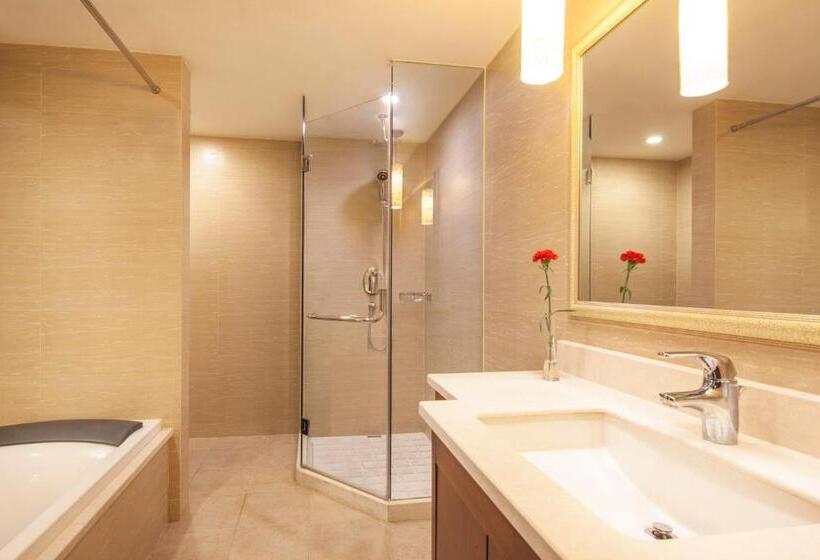 سوئیت کلاسیک, Jin Jiang Pacific