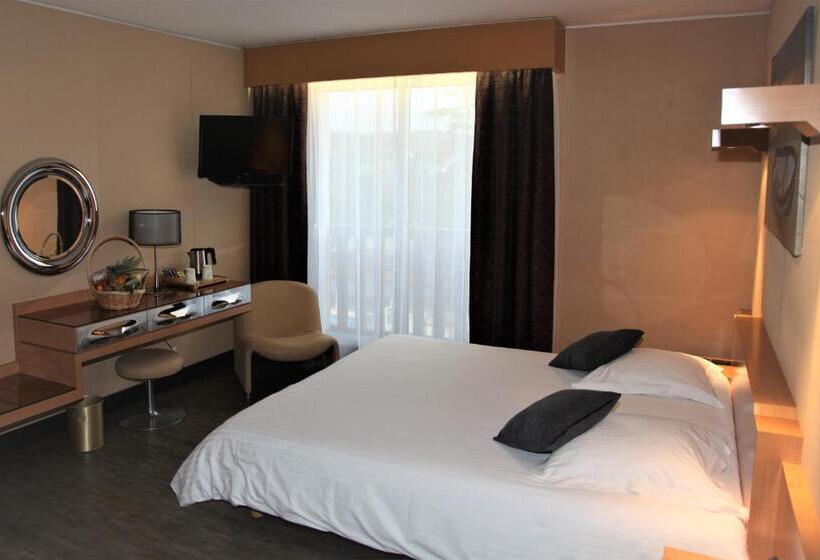 Номер Стандарт, Amirauté Hôtel Golf Deauville