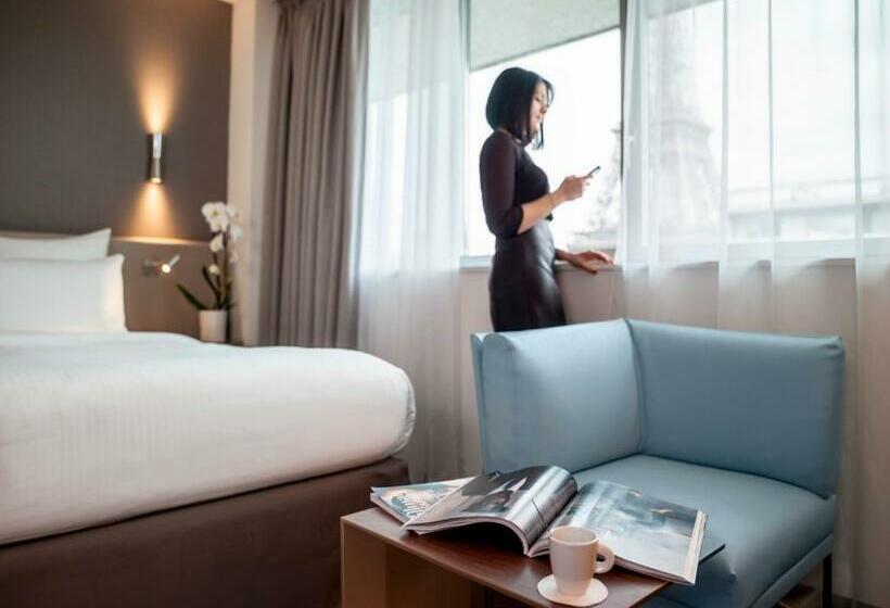 キングサイズベッドのスーペリアルーム, Pullman Paris Tour Eiffel