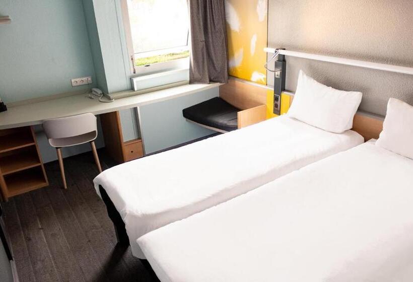 Номер Стандарт, Ibis Paris Gennevilliers