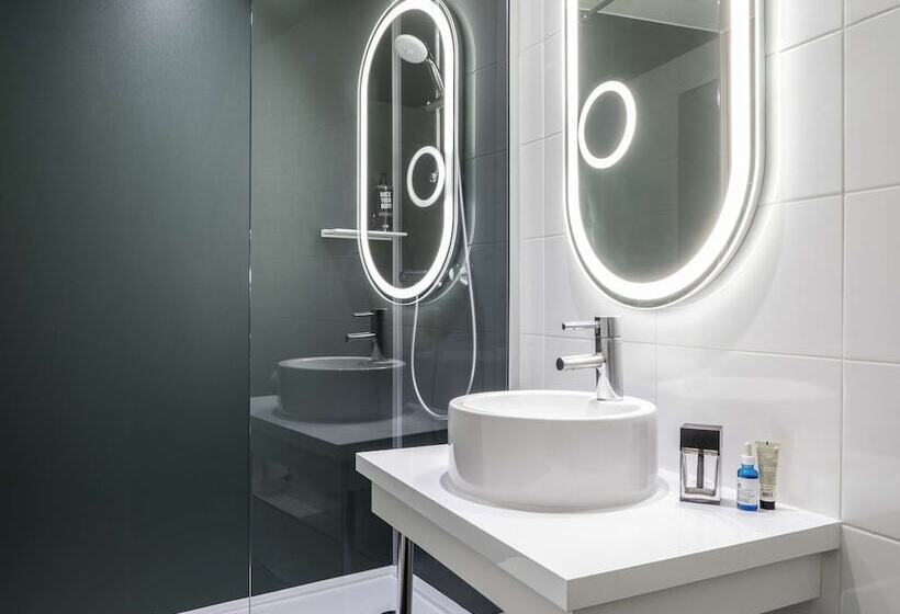 Номер Стандарт, Ibis Paris Nation Davout