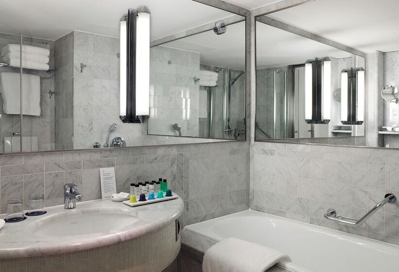 Номер Deluxe, Sheraton Paris Charles De Gaulle Airport