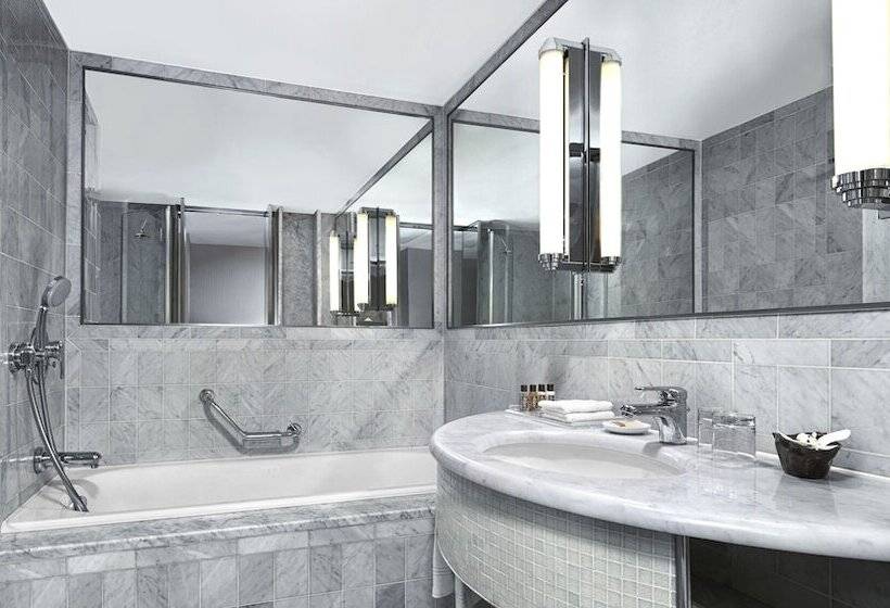 Полулюкс, Sheraton Paris Charles De Gaulle Airport