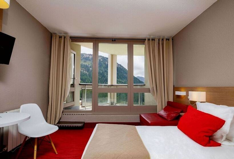 Номер Стандарт с Балконом, Sowell Hotels Le Pas Du Loup