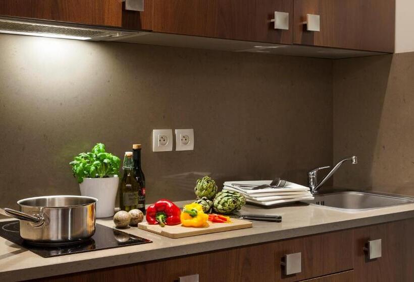 이그제큐티브 스위트, Neho Suites Cannes Croisette