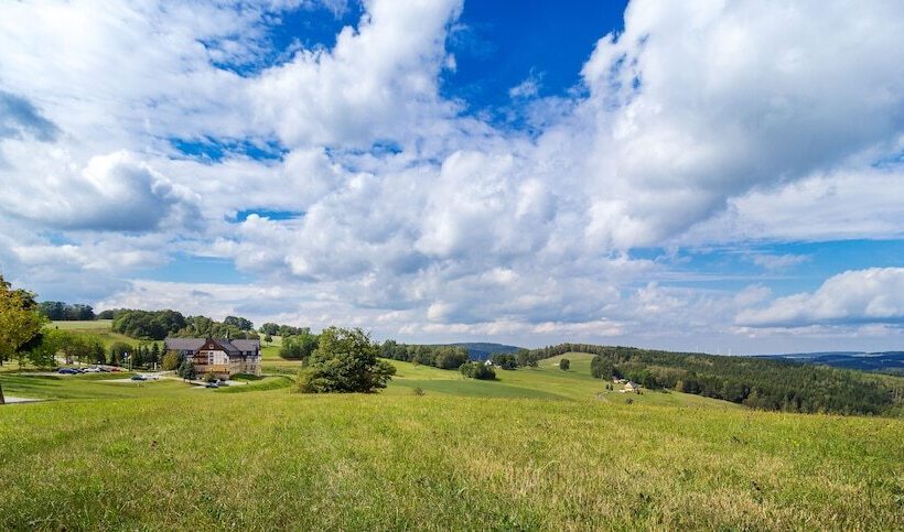 Номер Стандарт с Балконом, Panorama Berghotel Wettiner Höhe