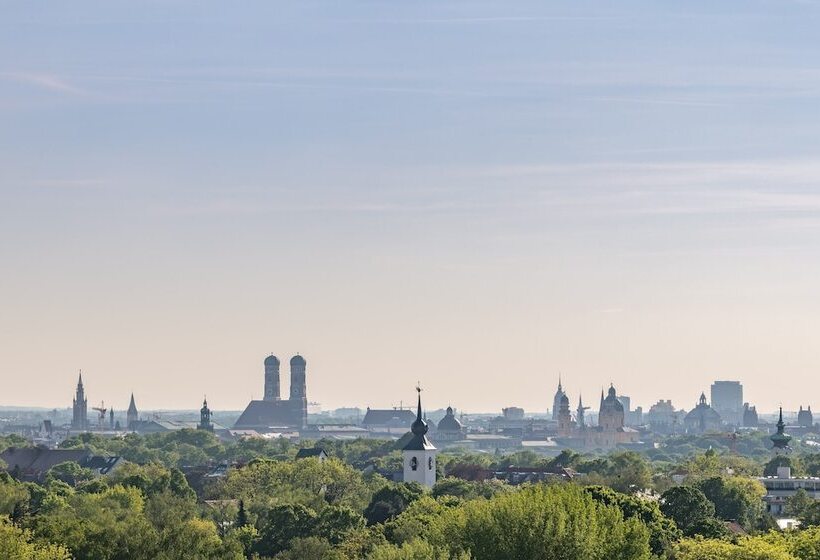 Номер Deluxe, The Westin Grand Munich