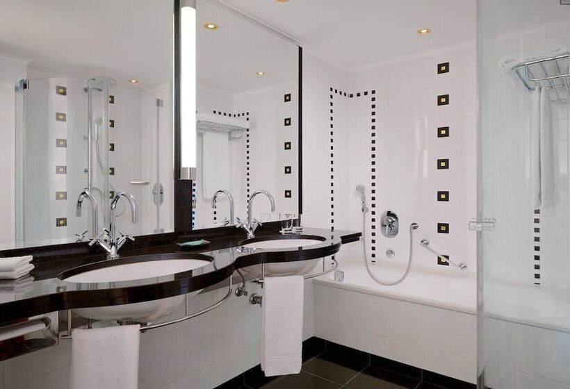 Номер Executive, The Westin Grand Munich