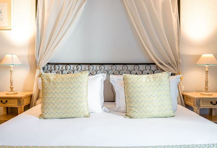 اتاق استاندارد سه نفره, Villa Alessandra