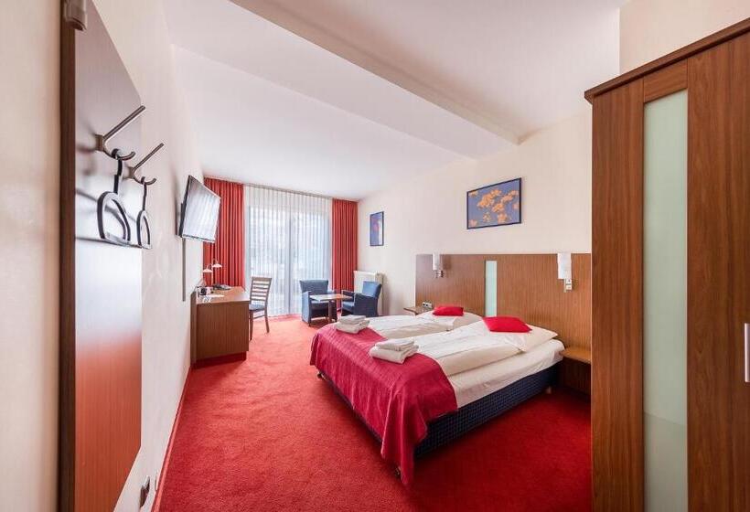 Номер Стандарт Трехместный, Klein Frankfurt
