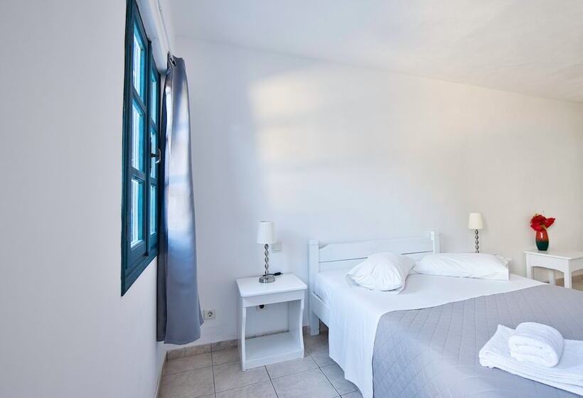Номер Стандарт Вид на Бассейн, Caldera View Resort   Adults Only