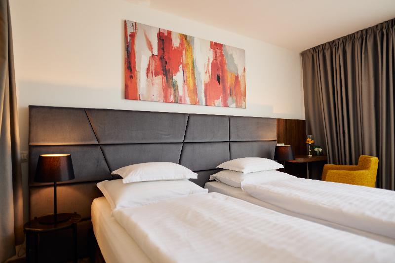 اتاق سوپریور, Paris