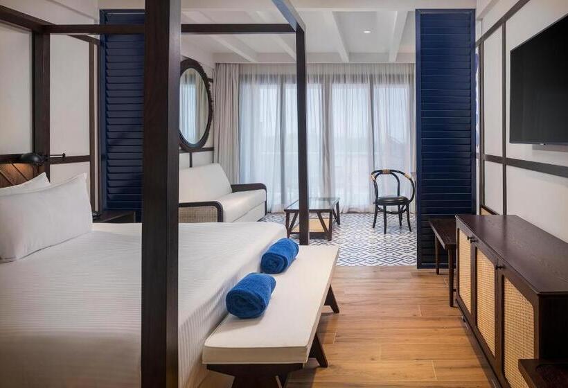 سوییت جونیور با چشم‌انداز دریا, Ocean Coral Spring Resort - All Inclusive