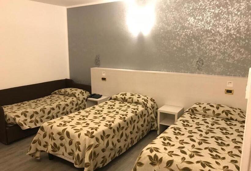 Quarto Triplo Standart, Holiday  Alla Finestrella