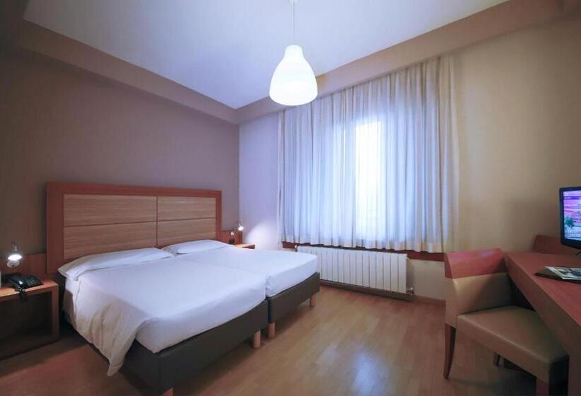 Номер Комфорт, Monica Hotel Fiera