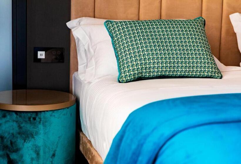 سوییت, Amadomus Luxury Suites