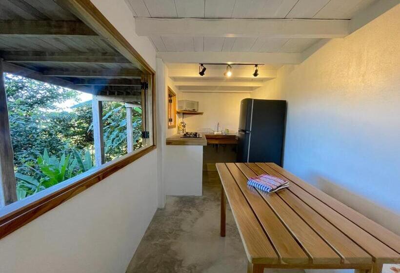 스위트 킹사이즈 침대, Calamocha Lodge