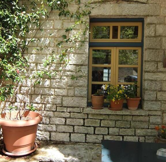 ویلای 1 خوابه, Artsistas Houses