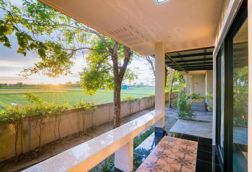 디럭스 룸, Tontan Resort Chaam
