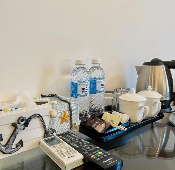 Номер Deluxe Кровать Кинг, New World Express Motel