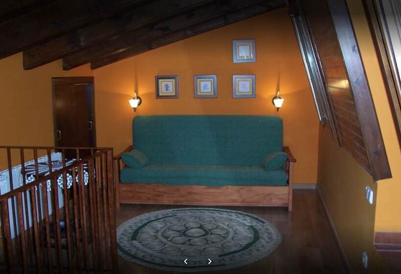 Suite Pezsgőfürdővel, Hostal Casa Laure Y Mª Jose