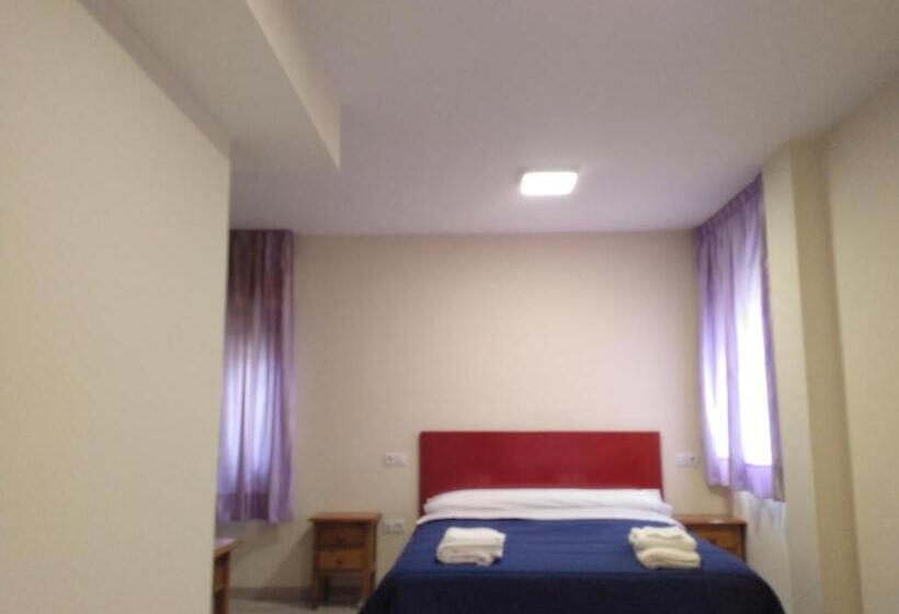 Номер Стандарт, Hostal Orly