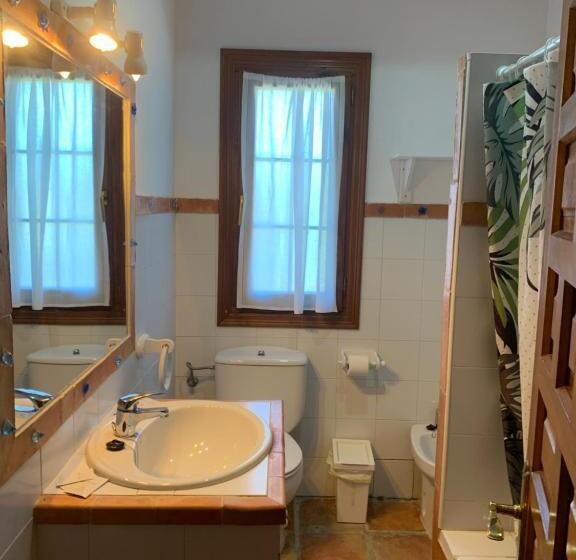 اتاق استاندارد سه نفره, La Wave Surf House