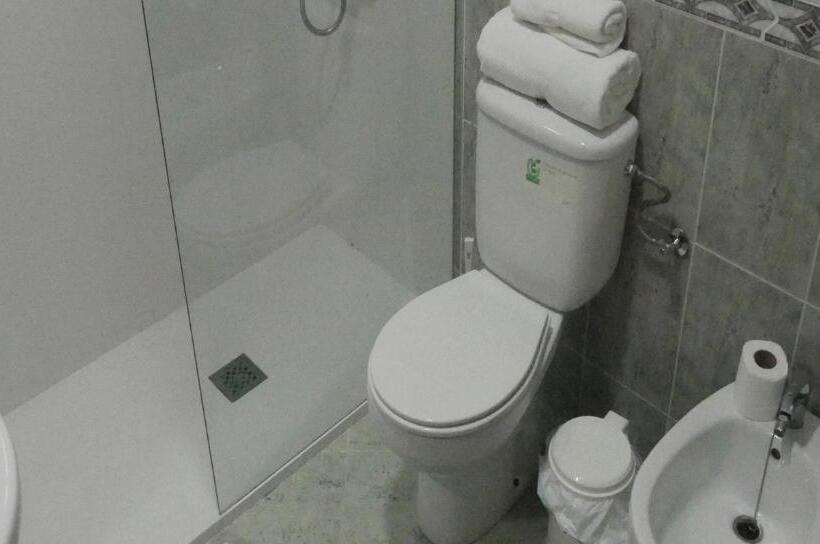 Номер Стандарт, Hostal Al Andalus