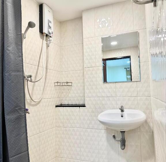 اتاق استاندارد یک نفره, Baan At Khaosan Hostel