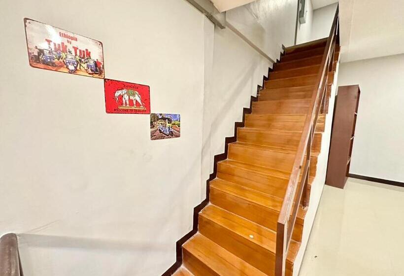 اتاق استاندارد, Baan At Khaosan Hostel