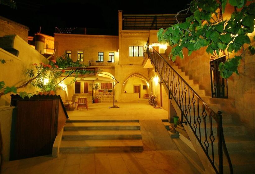 اتاق استاندارد سه نفره, Karadut Cave
