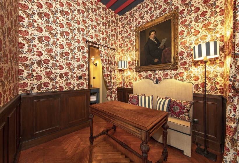 Люкс, La Maison Des Vieux Logis