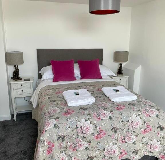 Номер Стандарт, The Nags Head   Room Only Accommodation