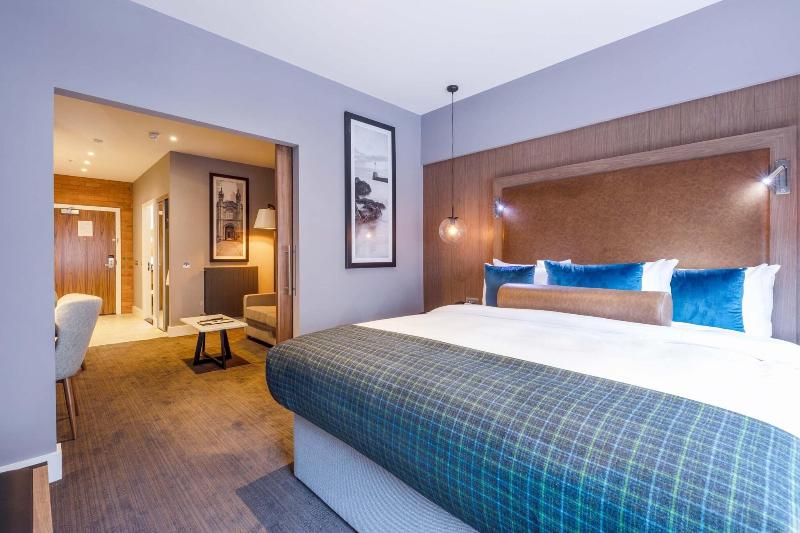 سوئیت با تخت بزرگ, Sandman Signature Aberdeen Hotel & Spa