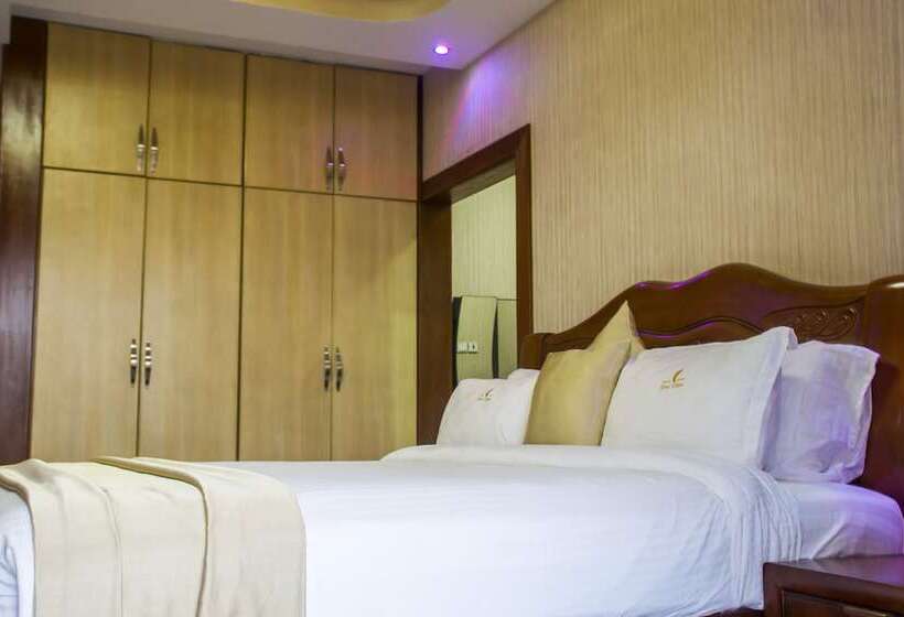 اتاق استاندارد, Eliana Kampala