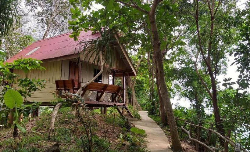 بانگلوی استاندارد, Jungle Hill Beach Bungalow