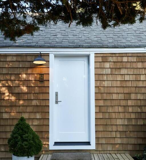 Люкс, The Roundtree, Amagansett