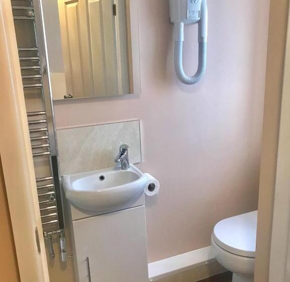 اتاق کلاسیک یک تخته, Landguard House Bed Only