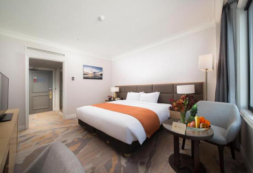 Полулюкс, Jeju Sun Hotel & Casino