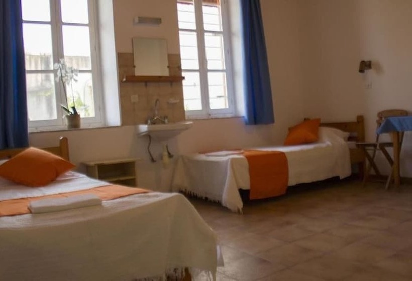 غرفة قياسية ثلاثية حمام مشترك, Medieval Rose Guest House