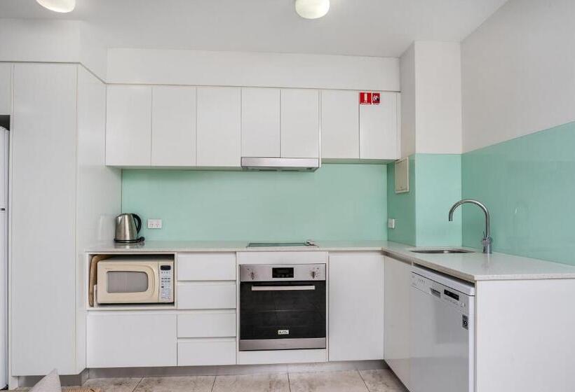 ２ベッドルームのスーペリアアパートメント, Bayview Beachfront Apartments, In Town Right On The Beach