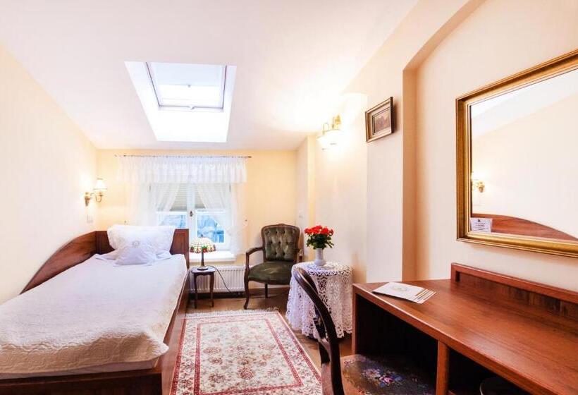 Номер Стандарт Индивидуальный, Aparthotel Grodzka 21