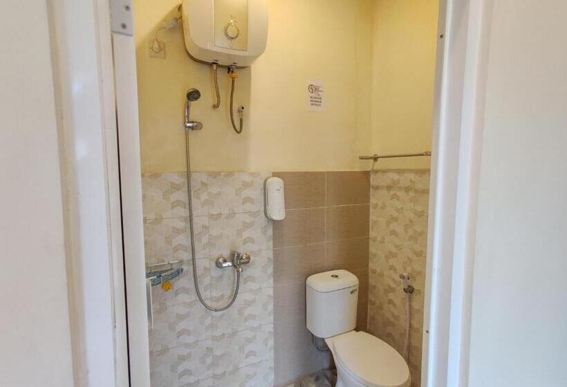 Номер Deluxe, Ayuning Guest House Syariah Semarang Mitra Reddoorz