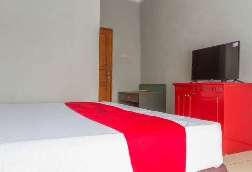 Номер Economy, Reddoorz Plus @ Otista Garut
