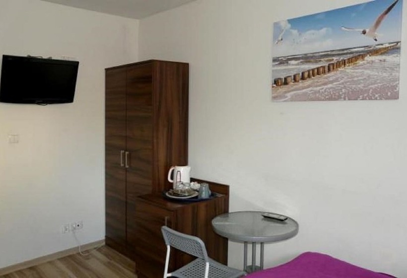 اتاق لوکس, Amber House
